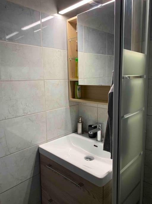 Appartement Cosy Confort Parking Clim Wifi Linge Acces Piscine Non Inclus Canet-en-Roussillon Exterior foto