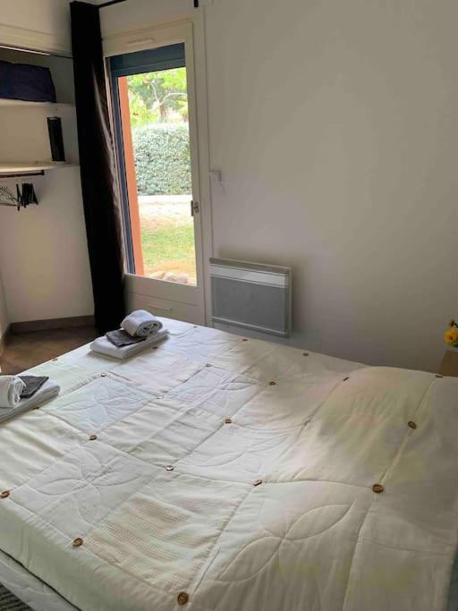 Appartement Cosy Confort Parking Clim Wifi Linge Acces Piscine Non Inclus Canet-en-Roussillon Exterior foto